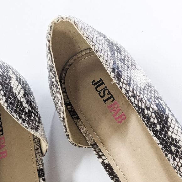 Just Fab Chastina Snakeskin Flats | US Size 8 - Picture 3 of 6